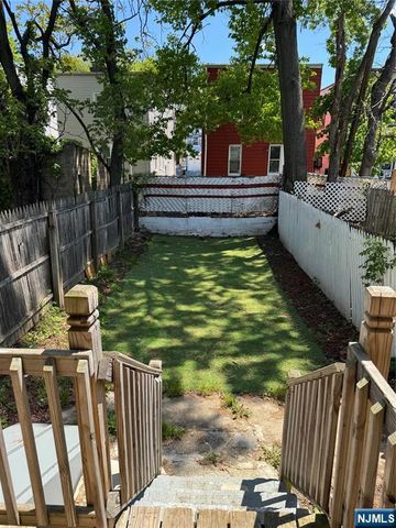 20 Willoughby, Newark, NJ 07112