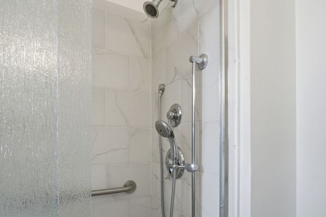 144 N Dithridge STREET 302, Oakland, PA 15213