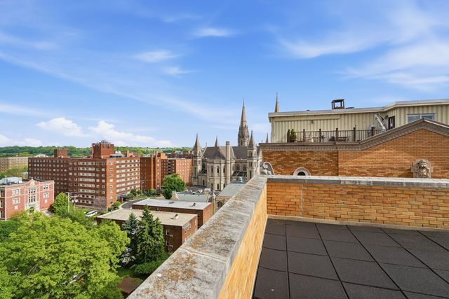 144 N Dithridge STREET 302, Oakland, PA 15213