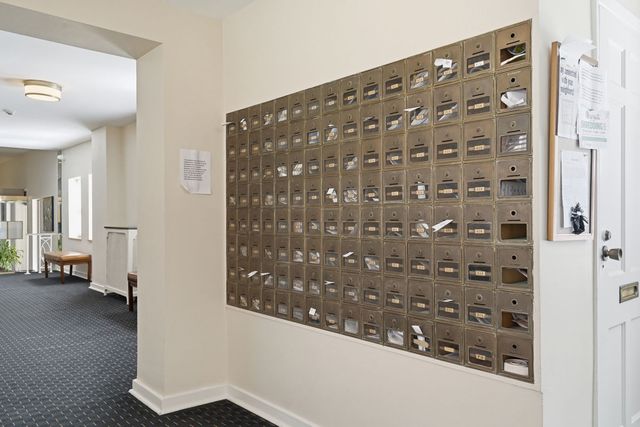144 N Dithridge STREET 302, Oakland, PA 15213