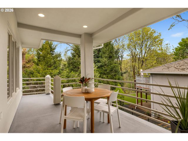 10203 Nw ENGLEMAN St, Portland, OR 97229