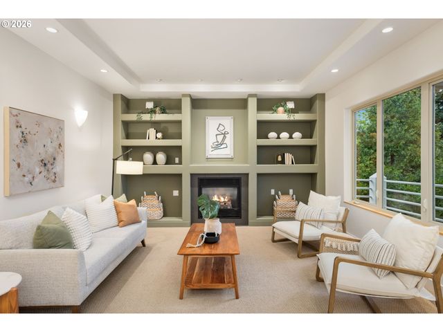 10203 Nw ENGLEMAN St, Portland, OR 97229