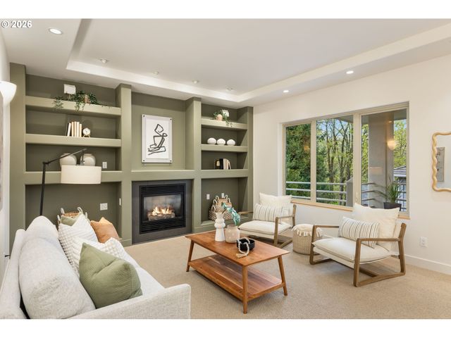 10203 Nw ENGLEMAN St, Portland, OR 97229