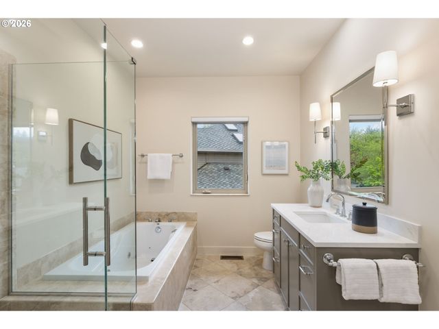 10203 Nw ENGLEMAN St, Portland, OR 97229