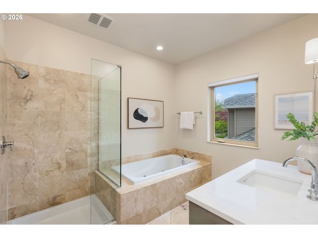 10203 Nw ENGLEMAN St, Portland, OR 97229