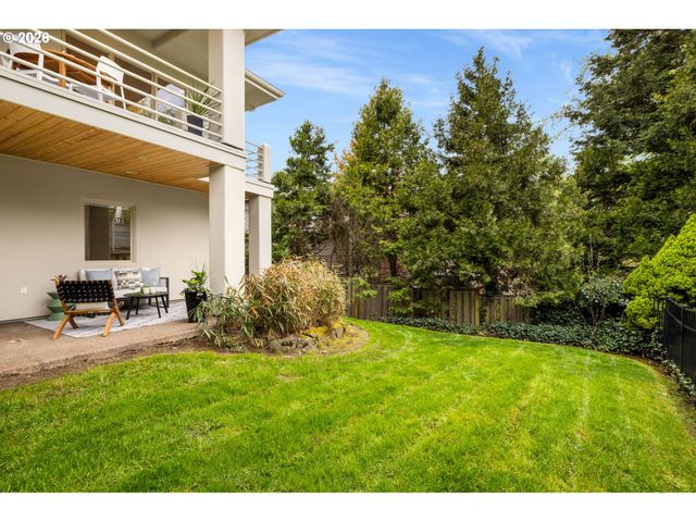 10203 Nw ENGLEMAN St, Portland, OR 97229