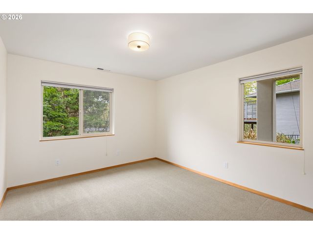 10203 Nw ENGLEMAN St, Portland, OR 97229