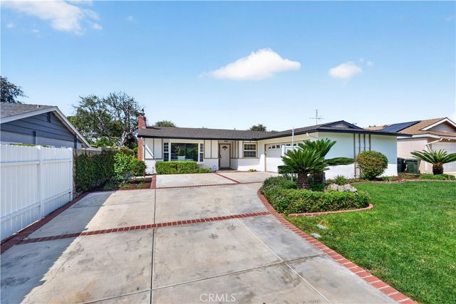 527 N Lincoln Avenue, Fullerton, CA 92831