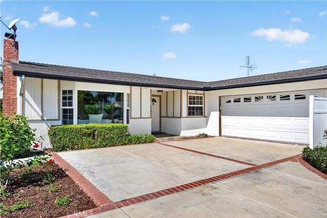 527 N Lincoln Avenue, Fullerton, CA 92831