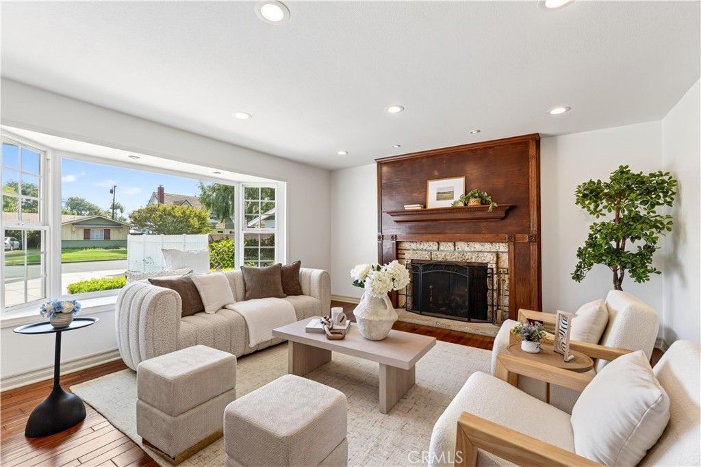 527 N Lincoln Avenue, Fullerton, CA 92831 — photo 4