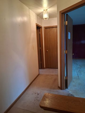 114 W 67th Street, Westmont, IL 60559