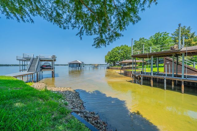 114 Baywood Boulevard, Mabank, TX 75156