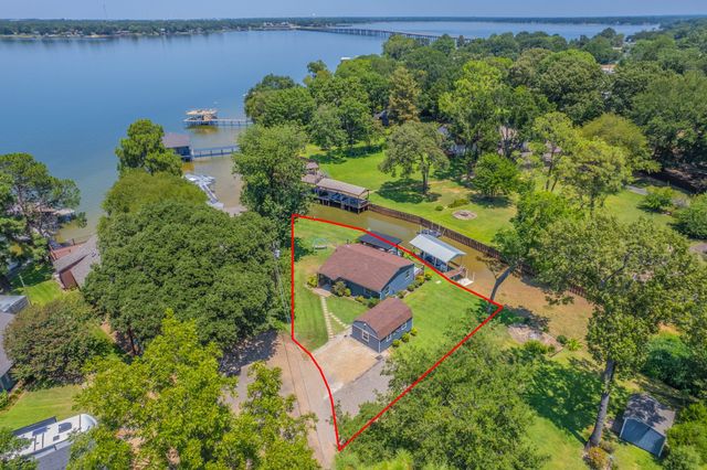114 Baywood Boulevard, Mabank, TX 75156
