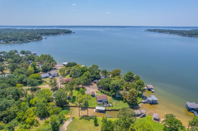114 Baywood Boulevard, Mabank, TX 75156
