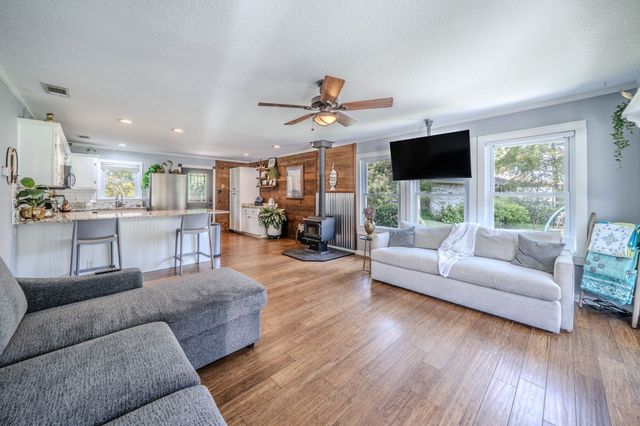 114 Baywood Boulevard, Mabank, TX 75156