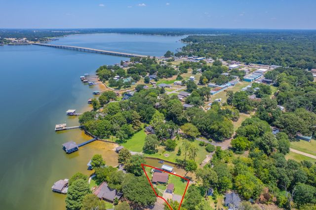 114 Baywood Boulevard, Mabank, TX 75156