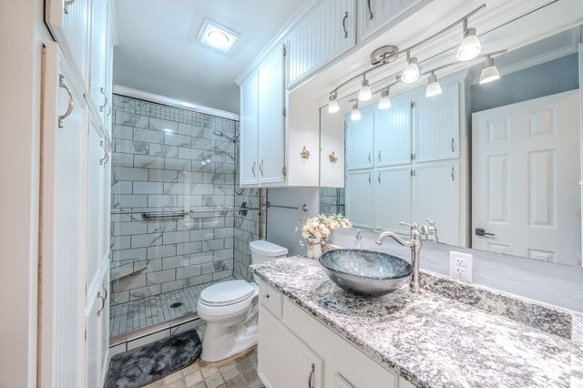 114 Baywood Boulevard, Mabank, TX 75156