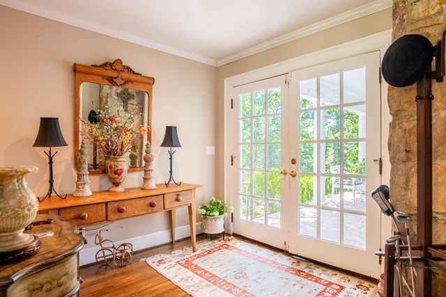 410 N Bragg Avenue, Lookout Mountain, TN 37350