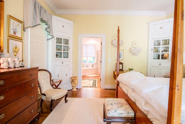 410 N Bragg Avenue, Lookout Mountain, TN 37350