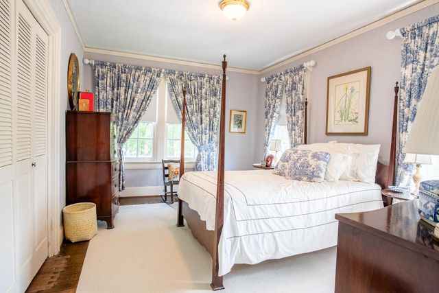 410 N Bragg Avenue, Lookout Mountain, TN 37350