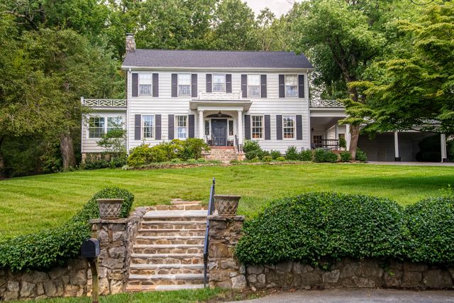410 N Bragg Avenue, Lookout Mountain, TN 37350