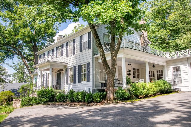 410 N Bragg Avenue, Lookout Mountain, TN 37350