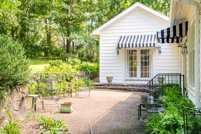 410 N Bragg Avenue, Lookout Mountain, TN 37350