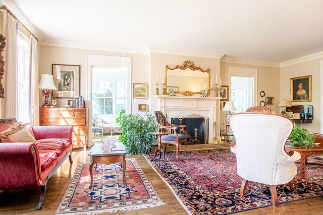 410 N Bragg Avenue, Lookout Mountain, TN 37350
