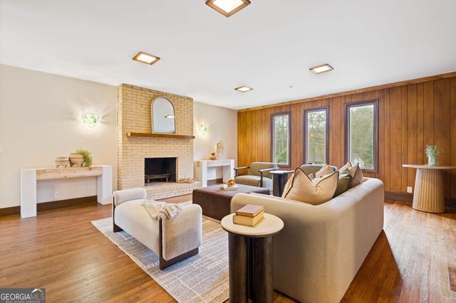 5666 Redcoat Run, Smoke Rise, GA 30087