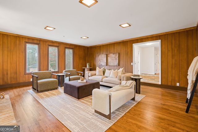 5666 Redcoat Run, Smoke Rise, GA 30087