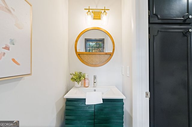 5666 Redcoat Run, Smoke Rise, GA 30087