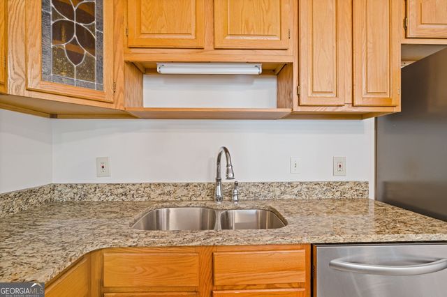 5666 Redcoat Run, Smoke Rise, GA 30087