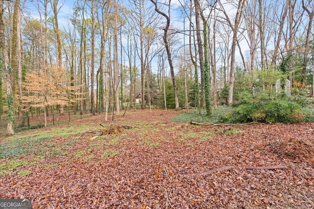 5666 Redcoat Run, Smoke Rise, GA 30087