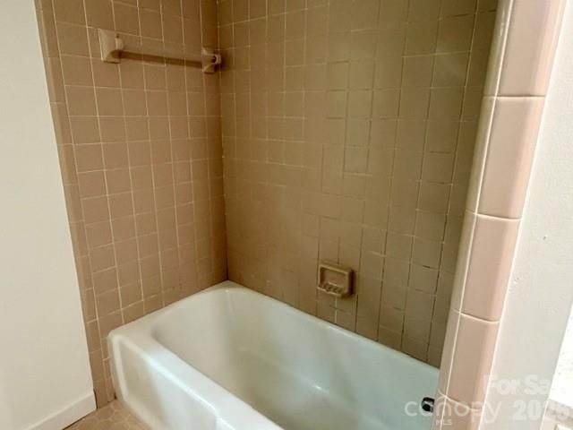 845 Cherokee Place SW, Lenoir, NC 28645