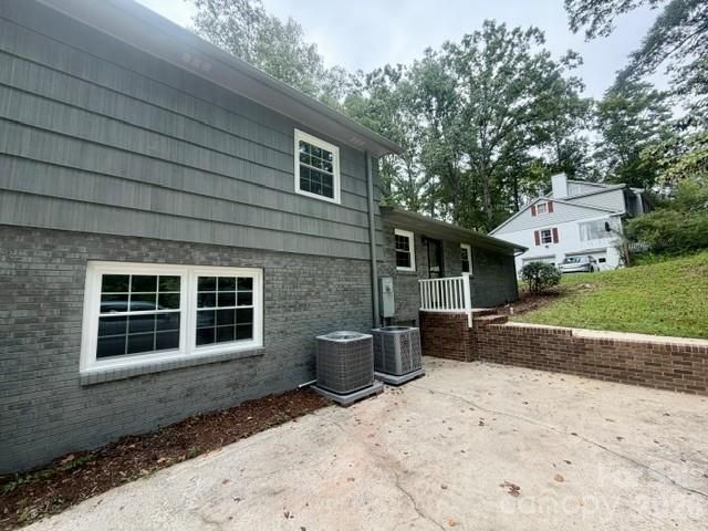845 Cherokee Place SW, Lenoir, NC 28645
