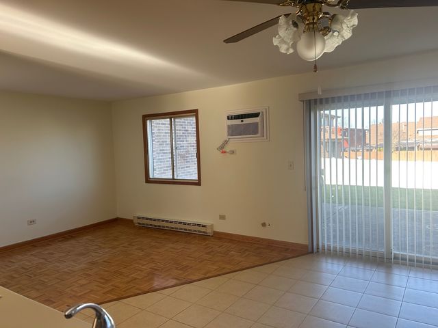 626 Terry Court A, Roselle, IL 60172