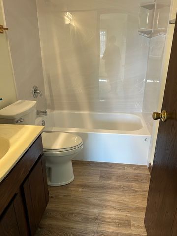 626 Terry Court A, Roselle, IL 60172