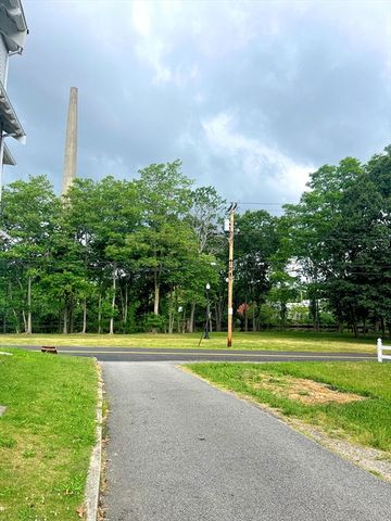 92 E Water Street 3, Taunton, MA 02780