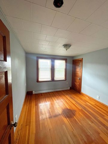 92 E Water Street 3, Taunton, MA 02780