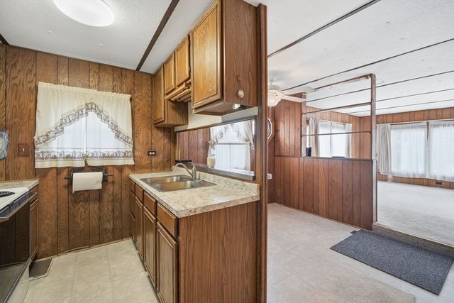 40 Better Way, Springfield, MA 01109