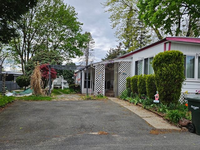40 Better Way, Springfield, MA 01109