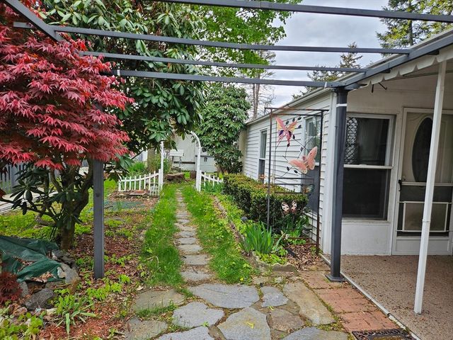 40 Better Way, Springfield, MA 01109