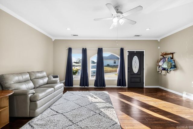 1838 Milburn Drive, Benton, AR 72015