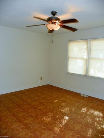 1629 Beaucrest Avenue, High Point, NC 27265