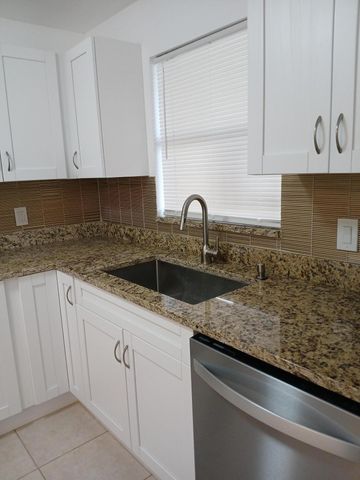 4760 Lucerne Lakes Boulevard W 405, Lake Worth, FL 33467