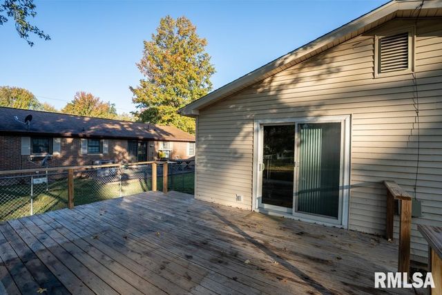 1104 E POPLAR Street, Herrin, IL 62948