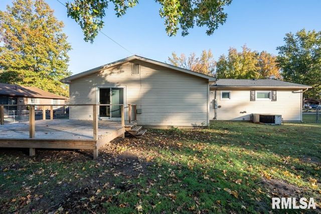 1104 E POPLAR Street, Herrin, IL 62948