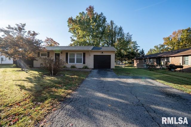 1104 E POPLAR Street, Herrin, IL 62948