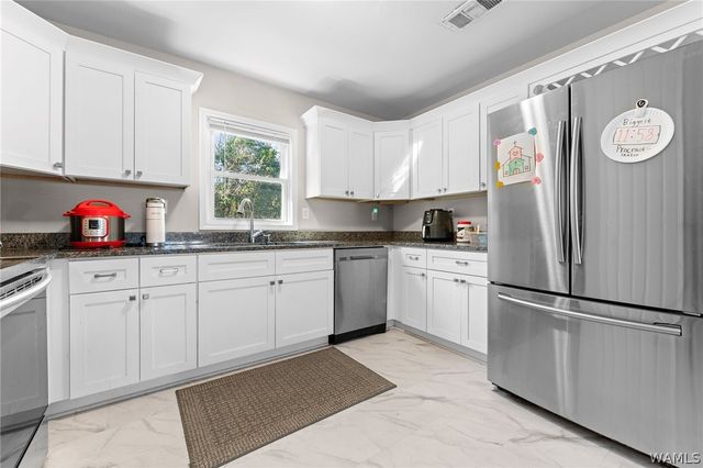 2216 Forest Lake, Tuscaloosa, AL 35401