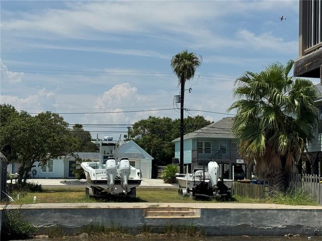 4037 Laguna Shores, Corpus Christi, TX 78418